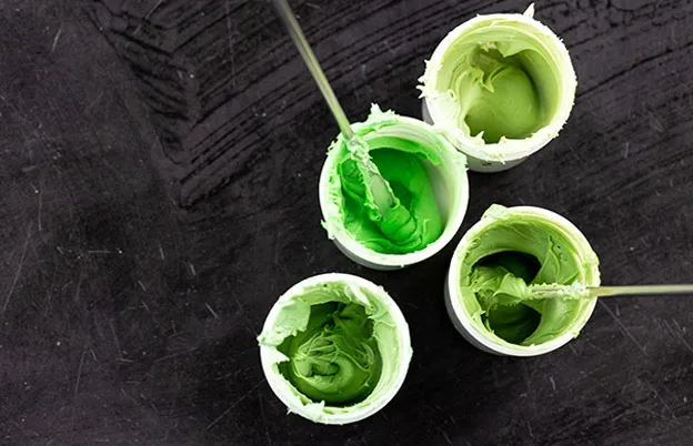 green food coloring